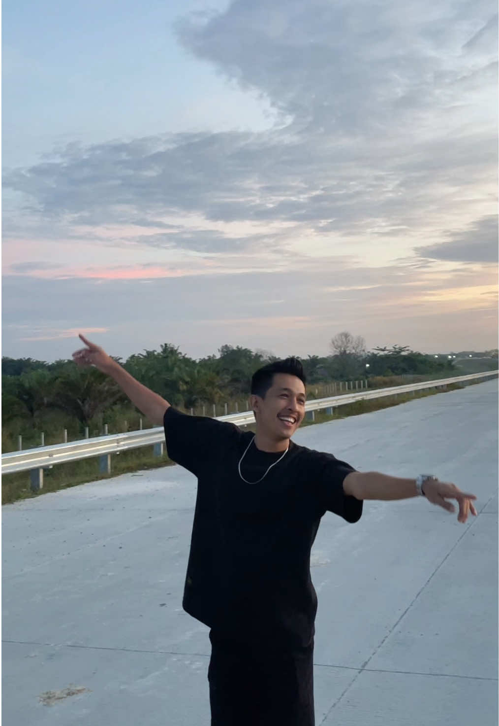 @𝗗𝗷 Nico Adhitya
