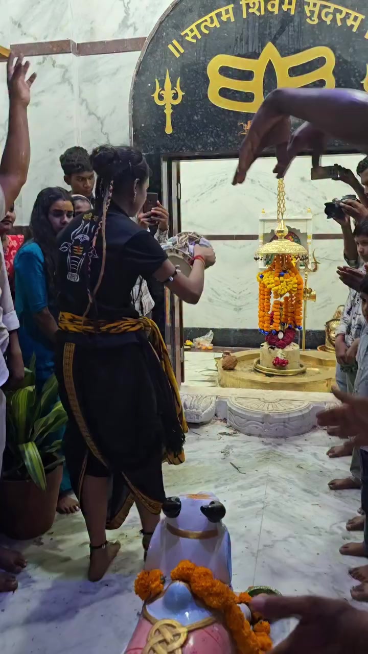 @कट्टरहिन्दू_jay_mahadev🔱🙏🔔?
