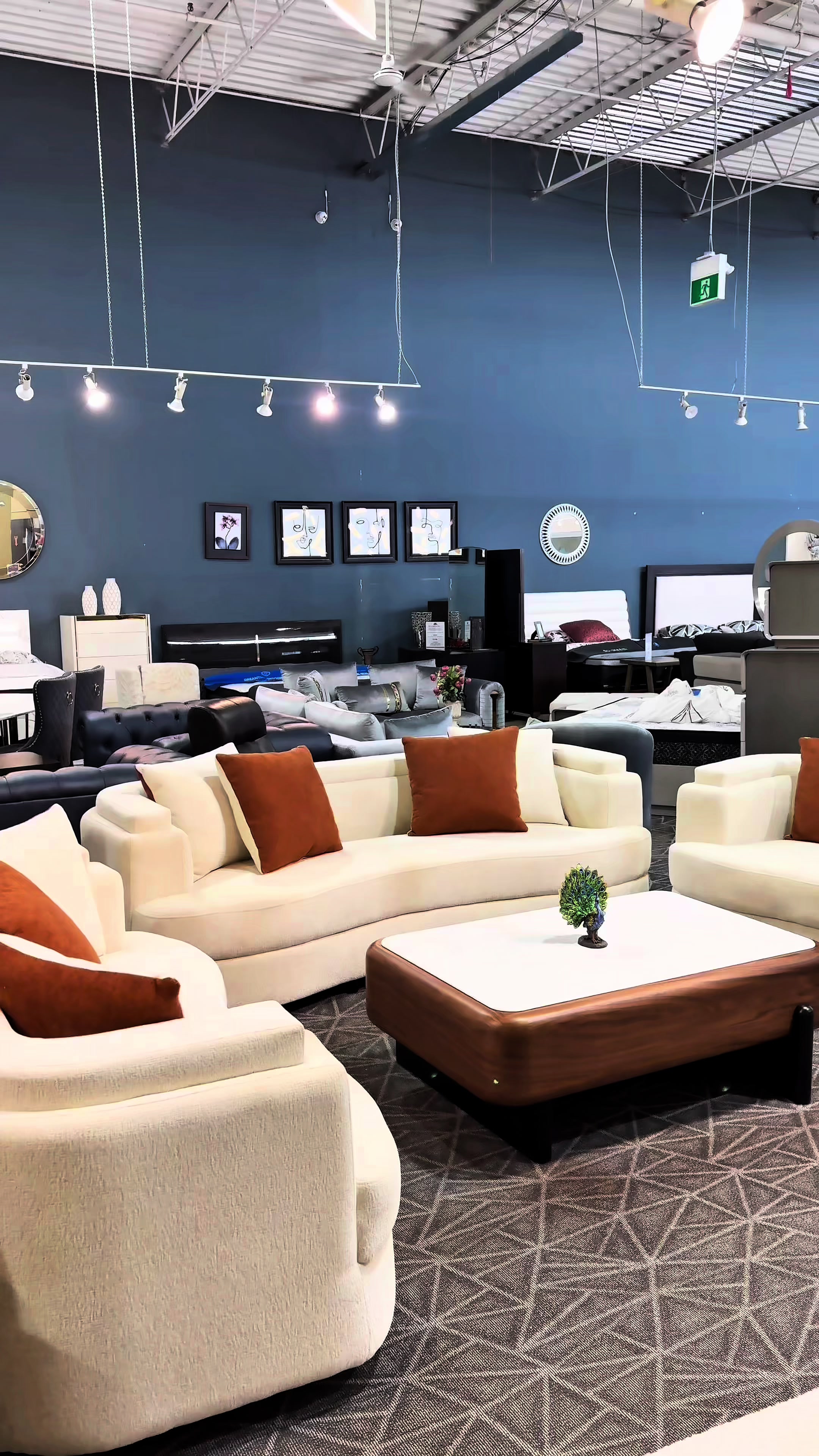 @Royal living furniture