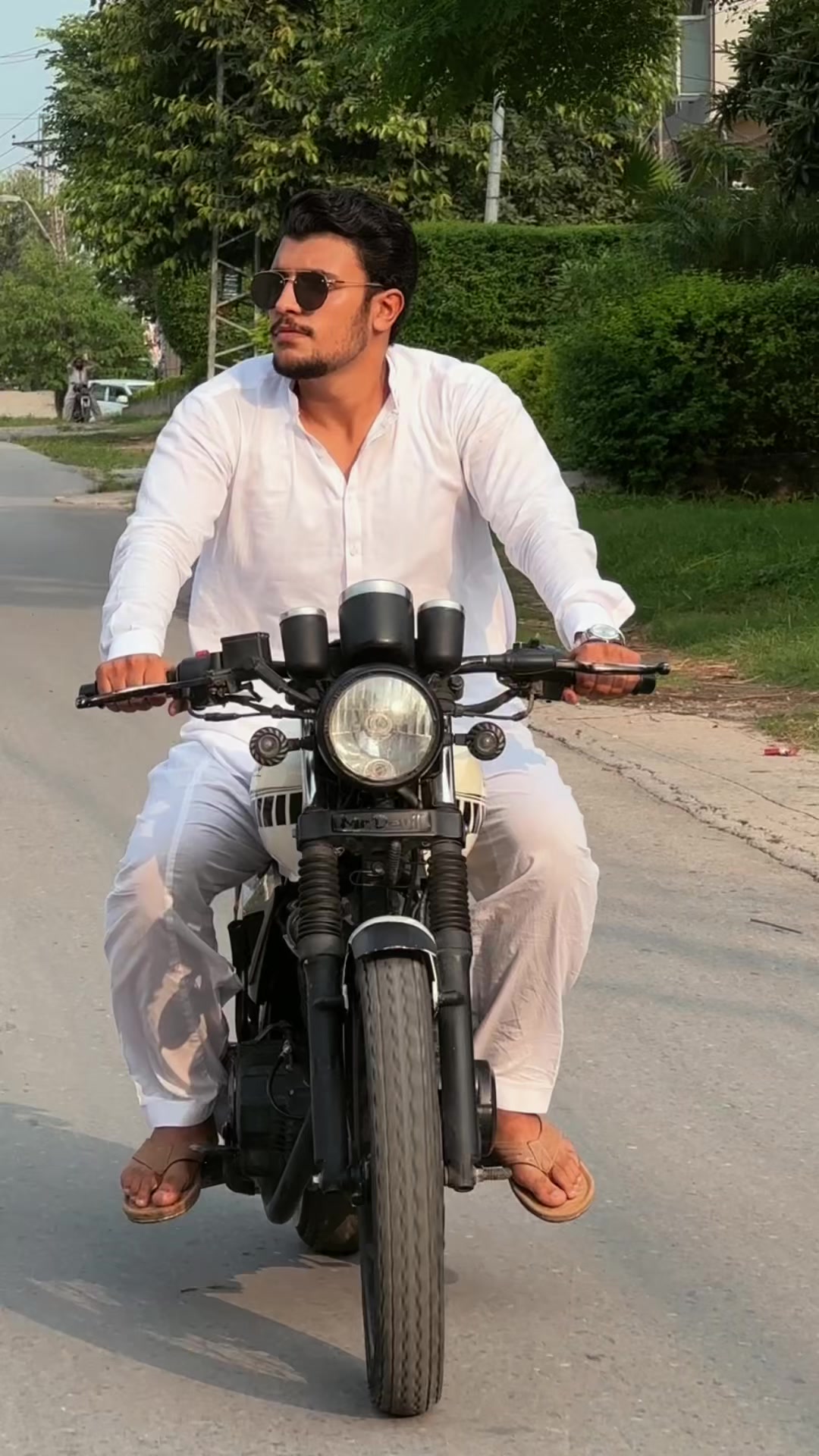 @itzalvi_85