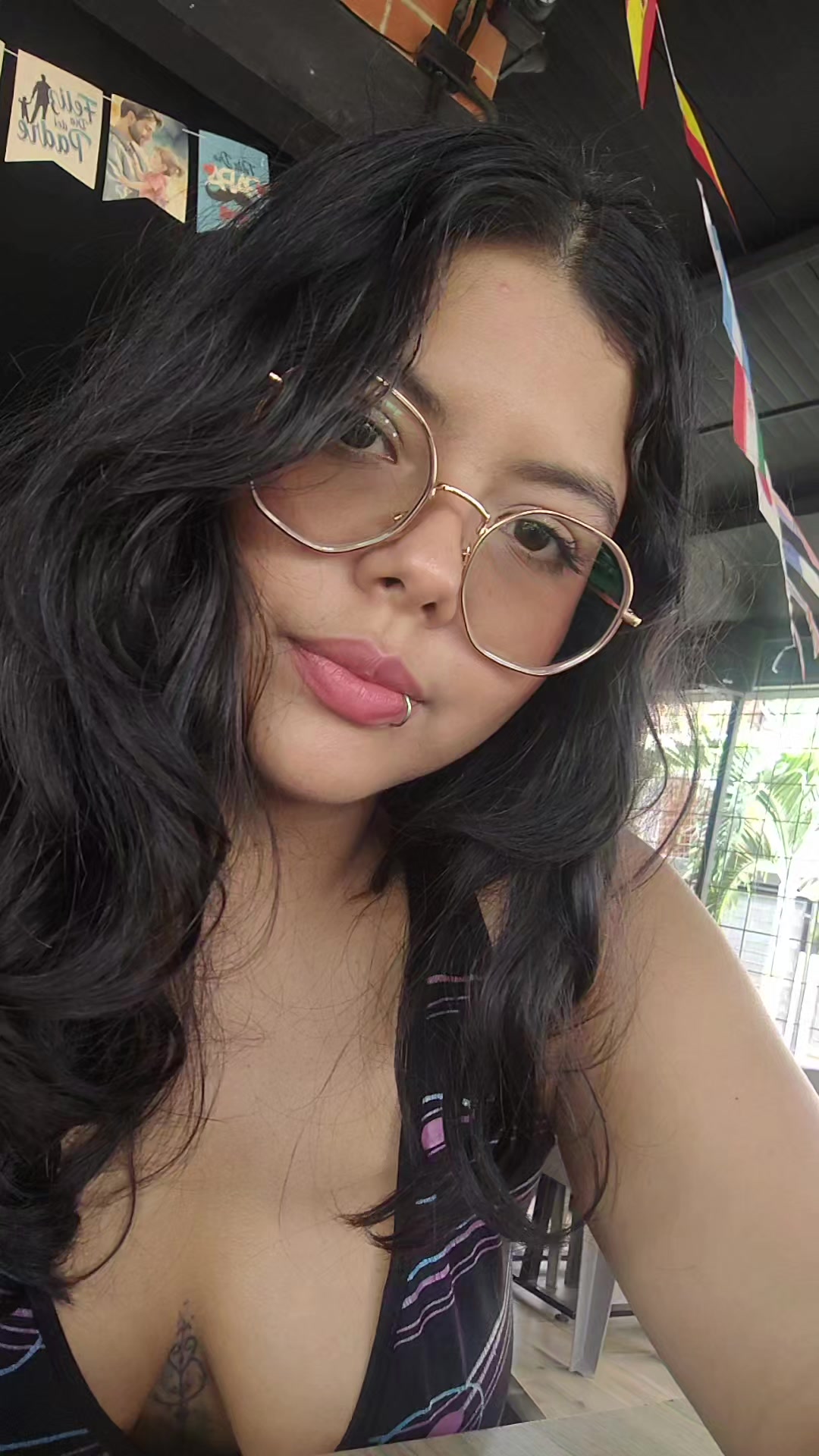 @Bella