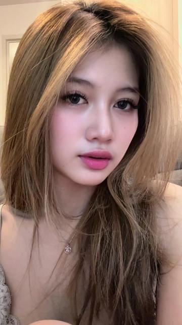 @😀