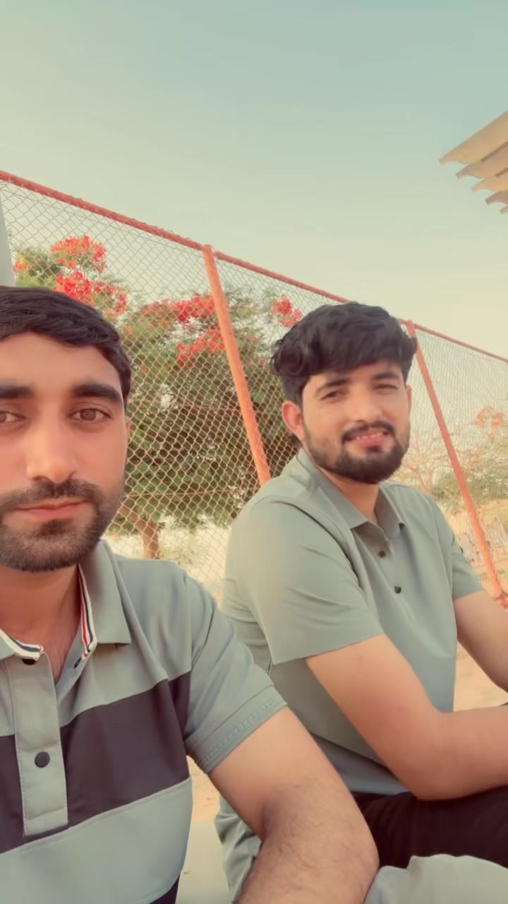 @𝙉𝙤𝙈𝙞🇵🇰