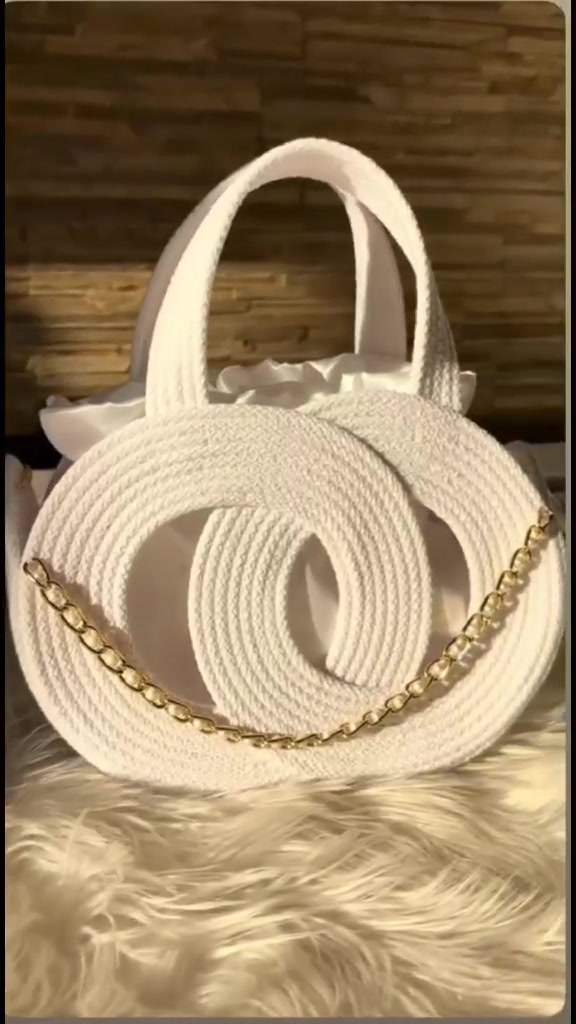 @manouilla.store