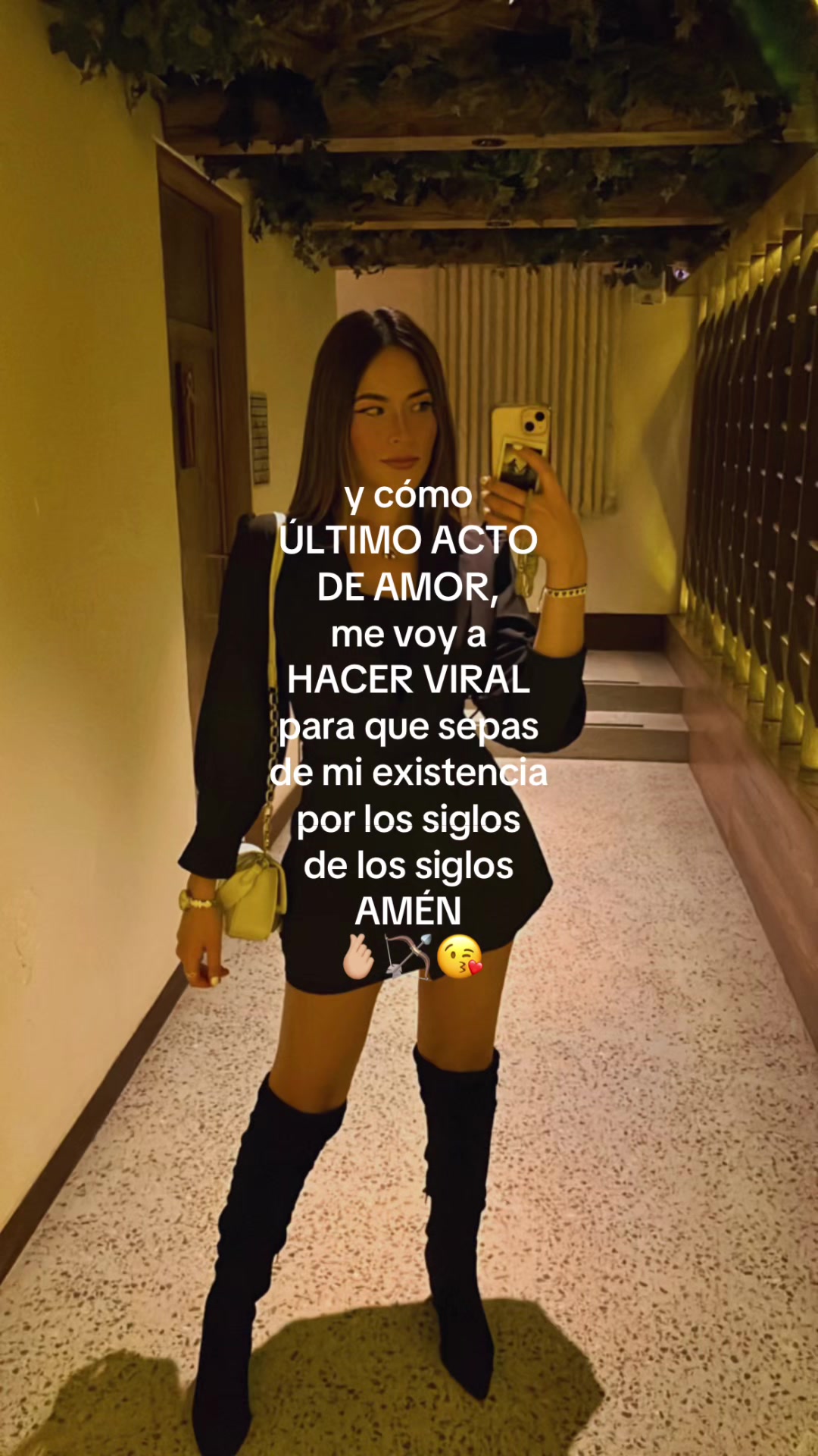 @VICKY ROMA