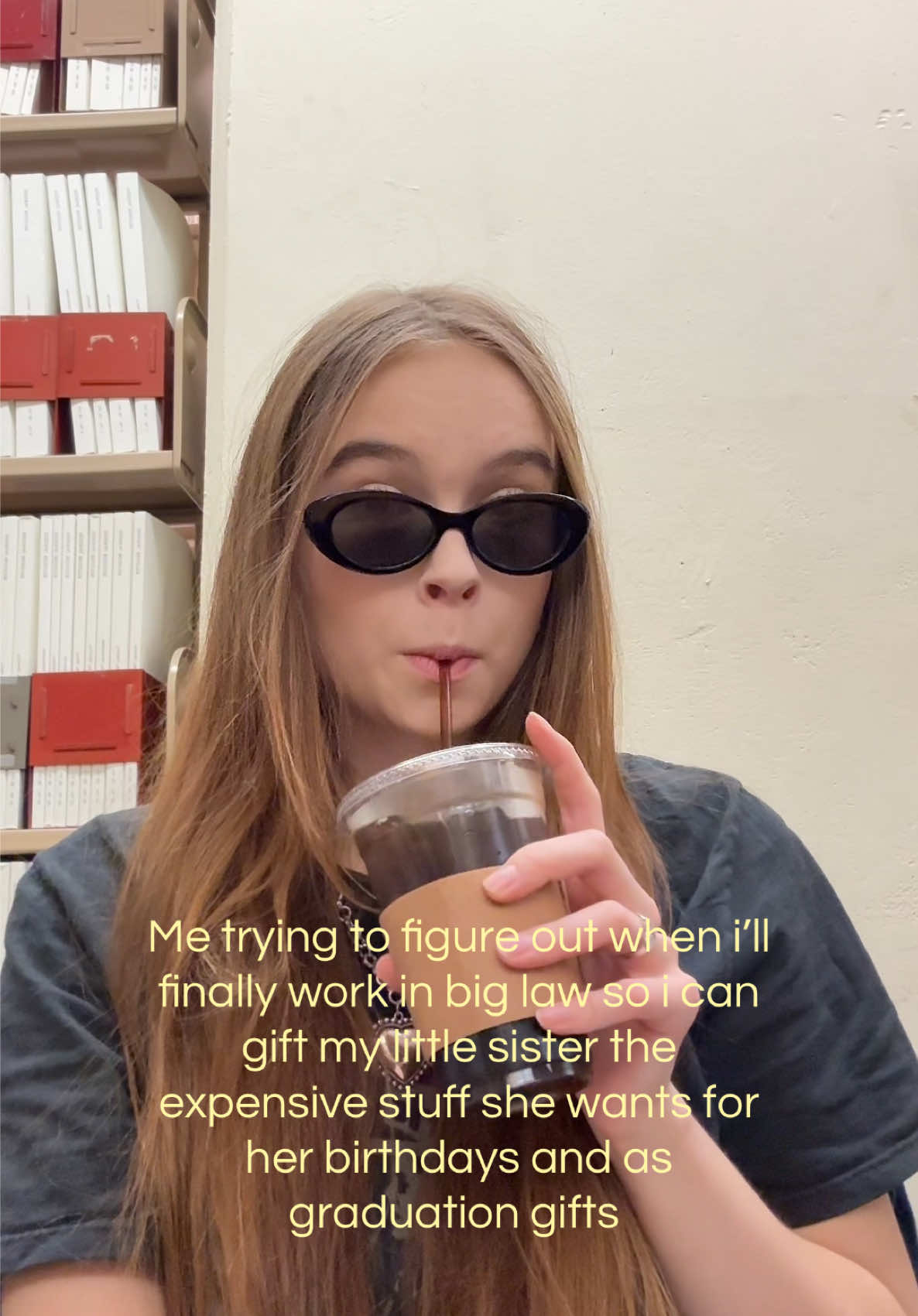 @mia ✮⚖️