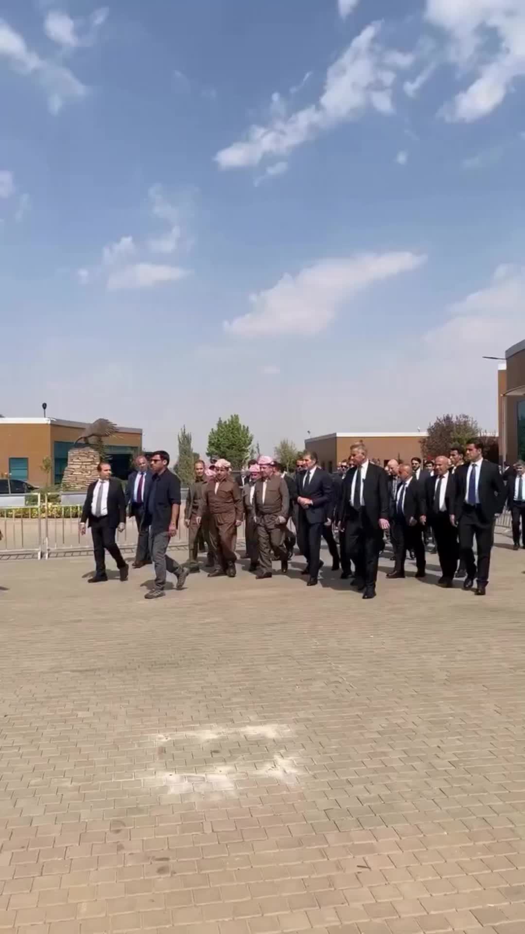 @𝐁𝐀𝐑𝐙𝐀𝐍𝐈♕-𝐄𝐃𝐈𝐓𝐎𝐑