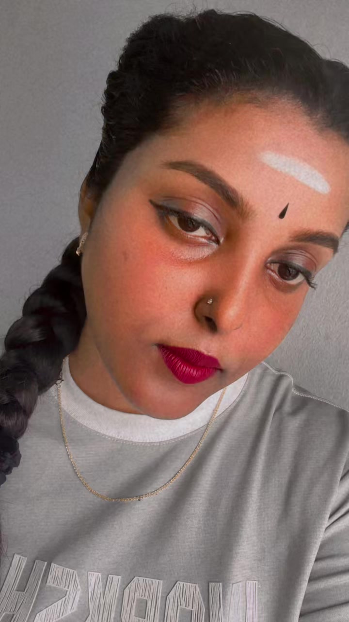 @Santhiya@தியா💜✨