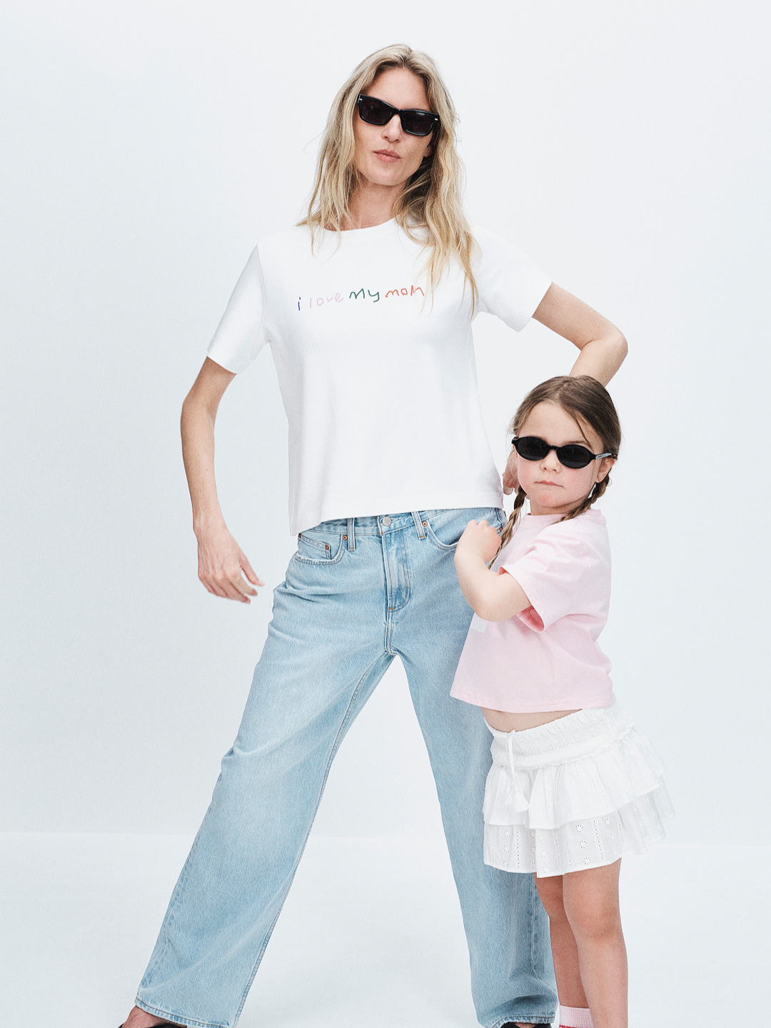 @Aritzia