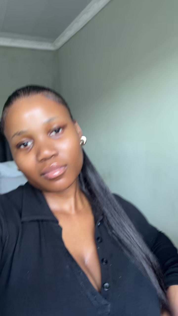 @Larniie