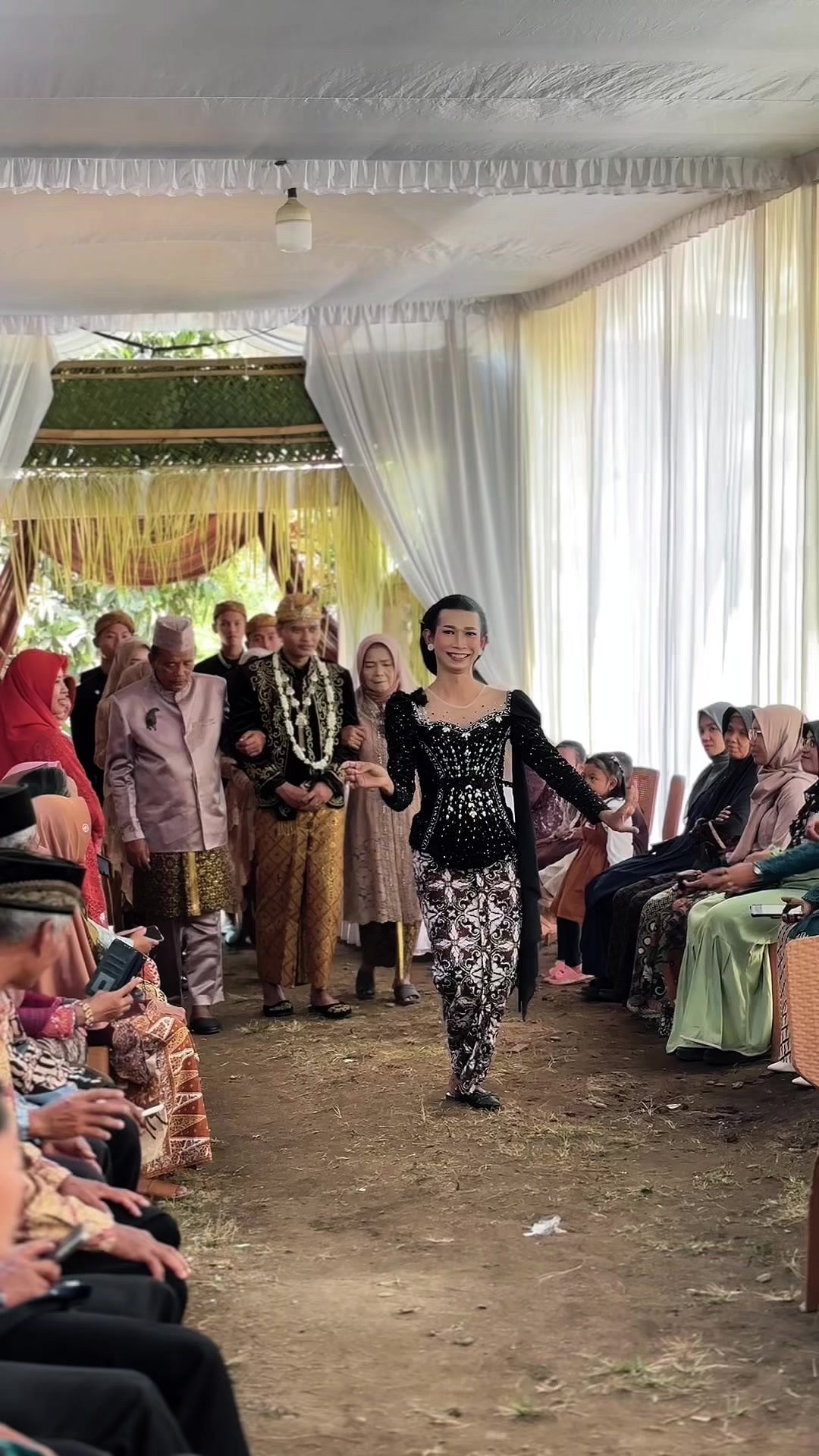 @Mbak Sari || Cucuk Lampah