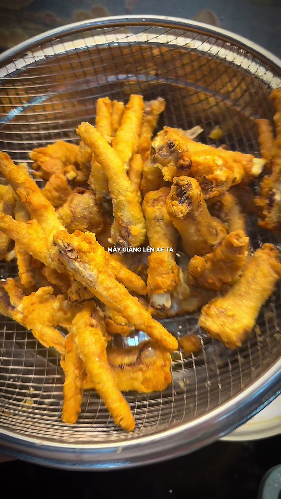 @Bếpnh&agrave;TuLy-Ch&acirc;n g&agrave; chi&ecirc;n gi&ograve;n