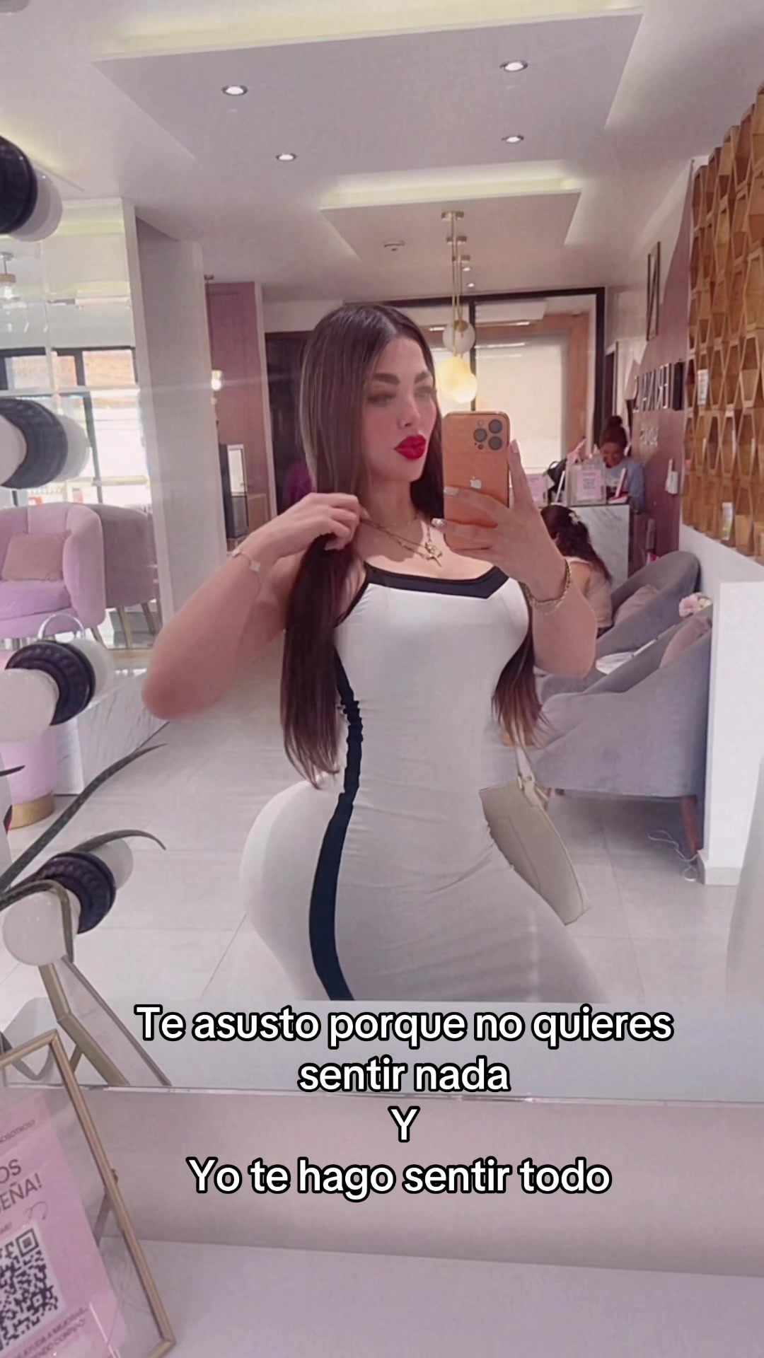 @vanesza_hurtado