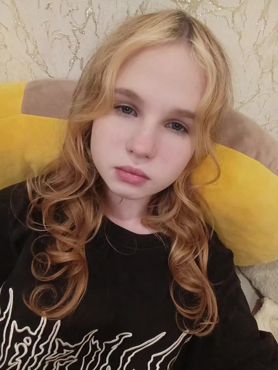 @яблоко.