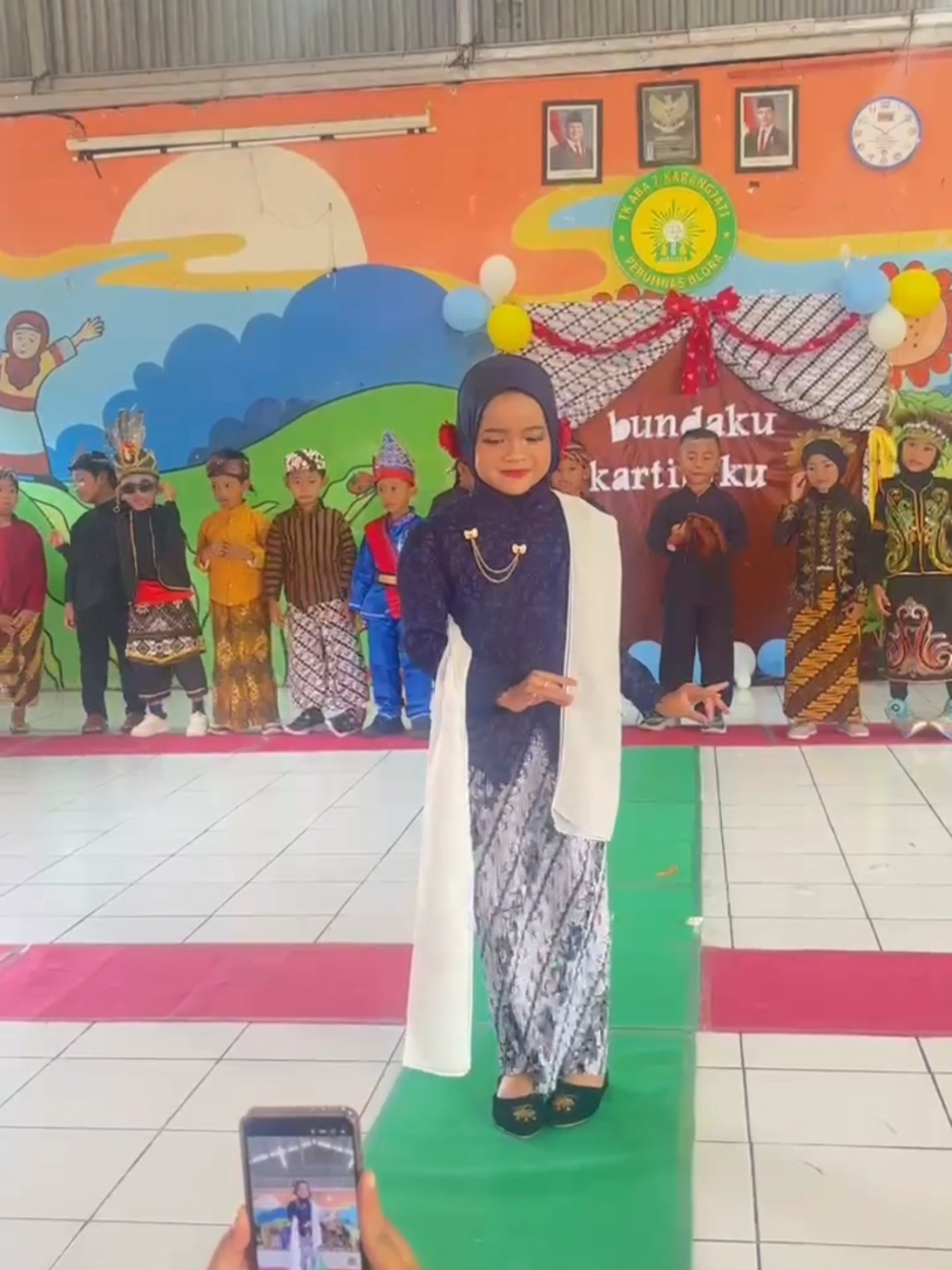 @valensia kusumaningr