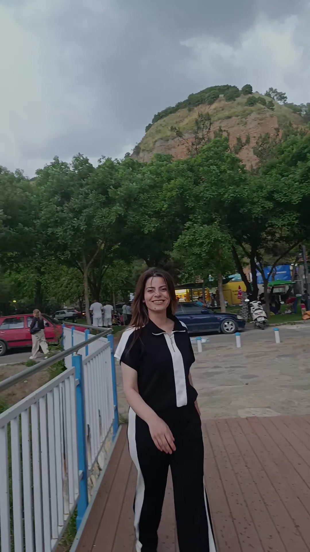 @emoş