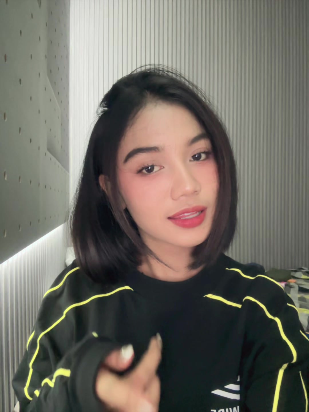 @𝐚𝐧𝐢𝐬