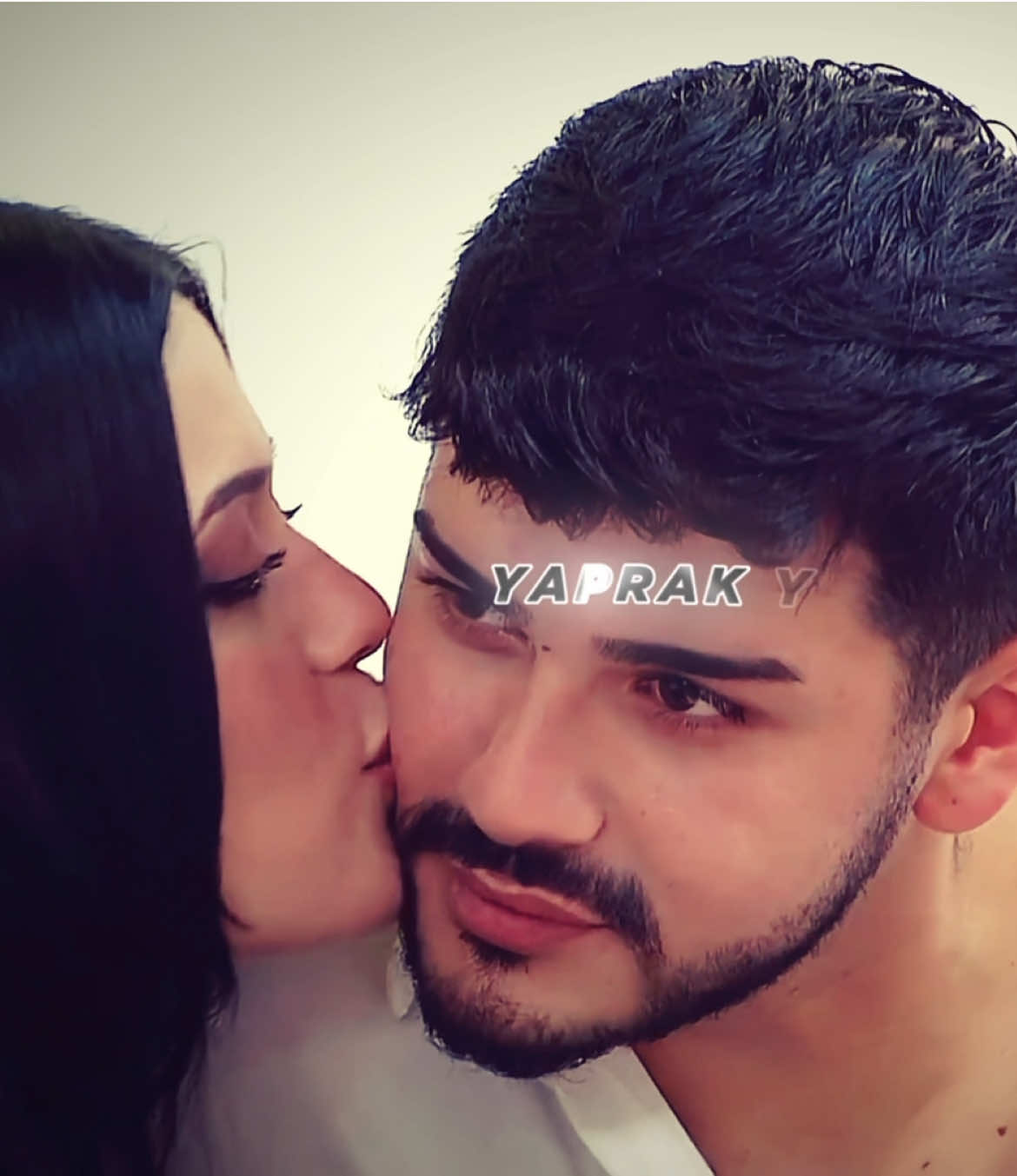 @amorees