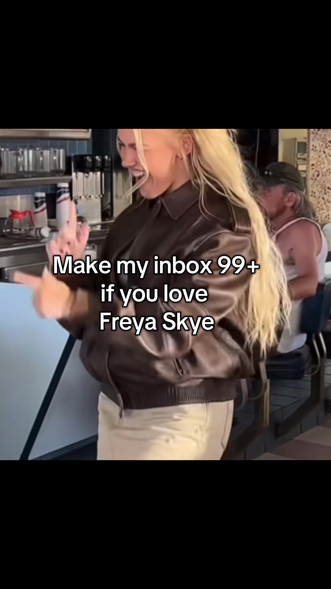 @professional_fan_girl1