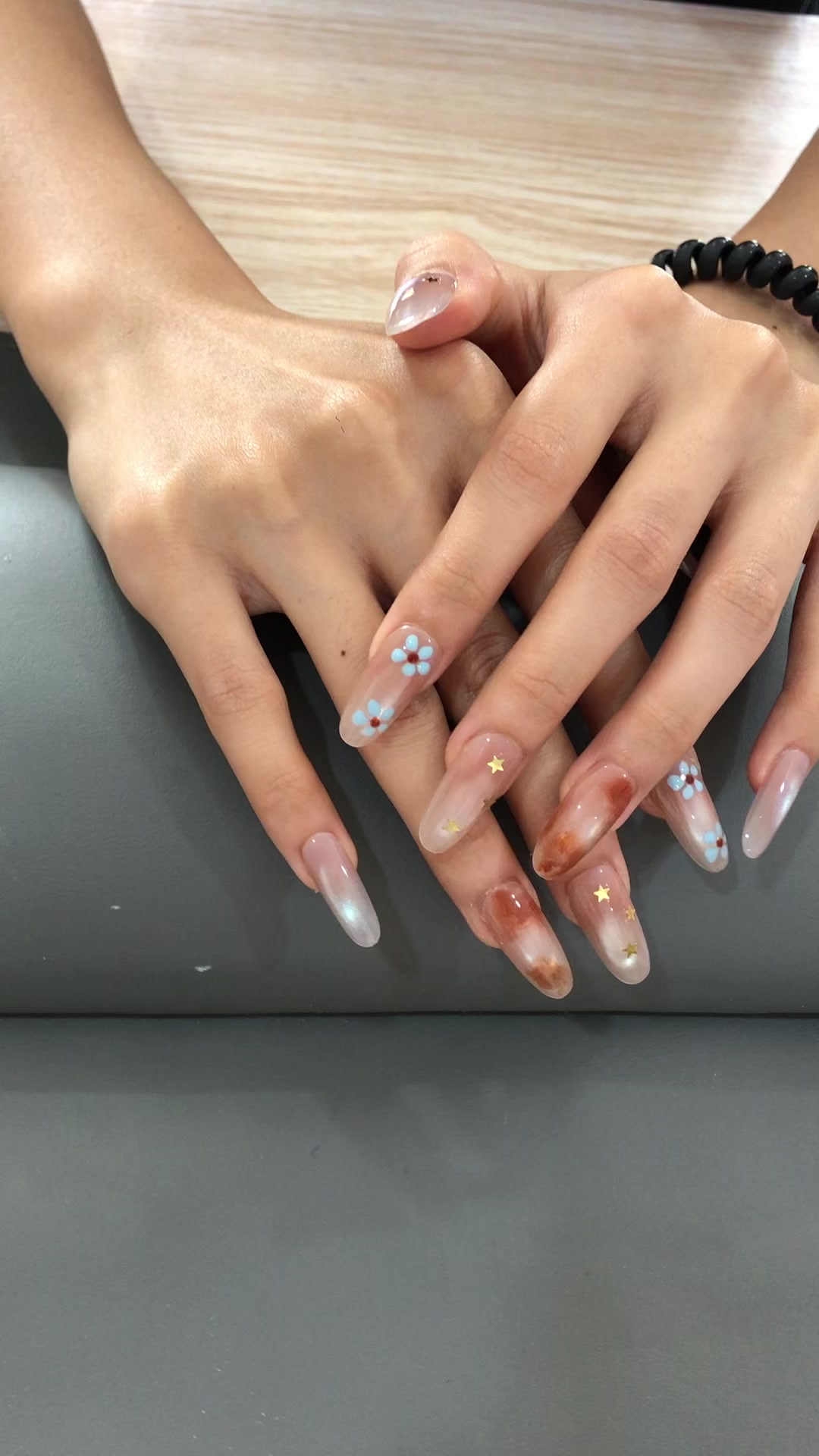 @JMhandmadepressonnails