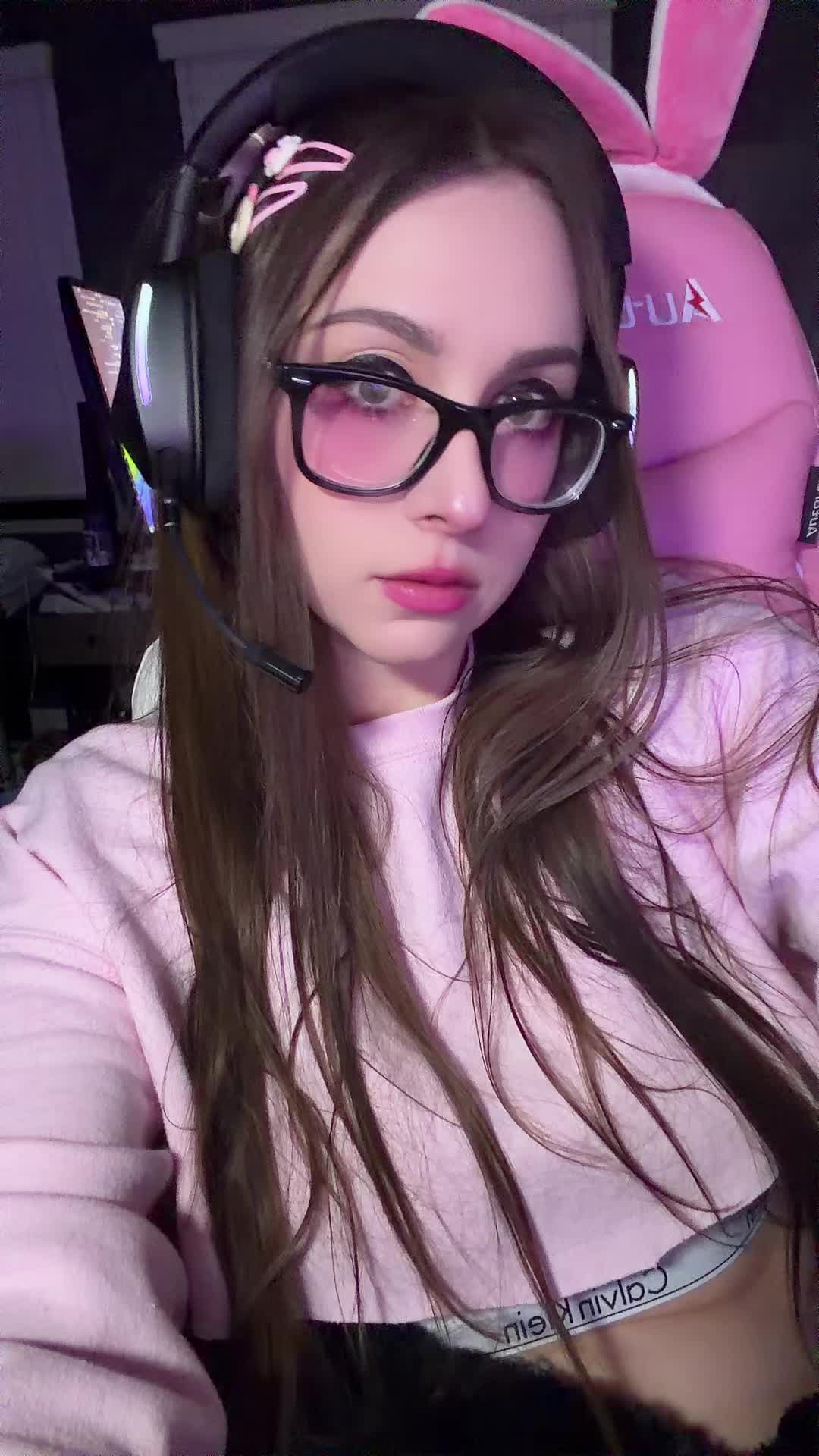 @Luna C. Kitsuen