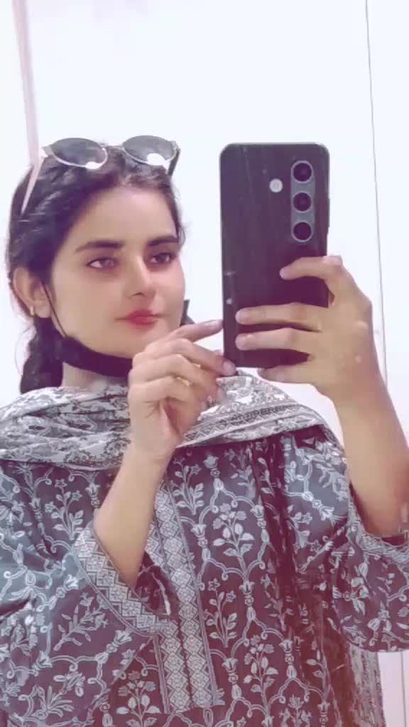 @Komal Memon👮🏻♀️🚨
