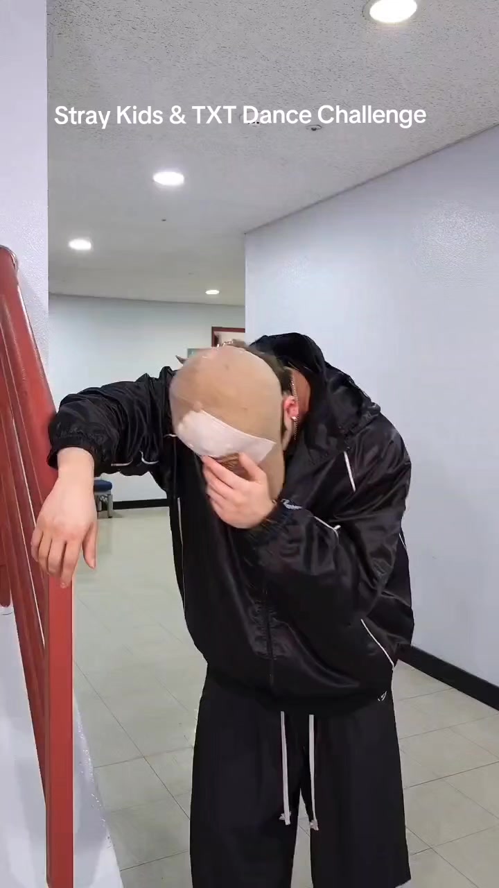 @AroStayXbl