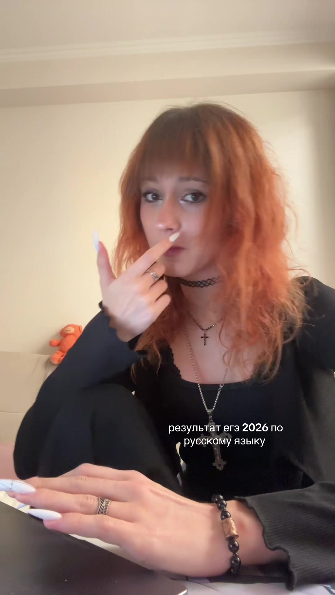 @•_•