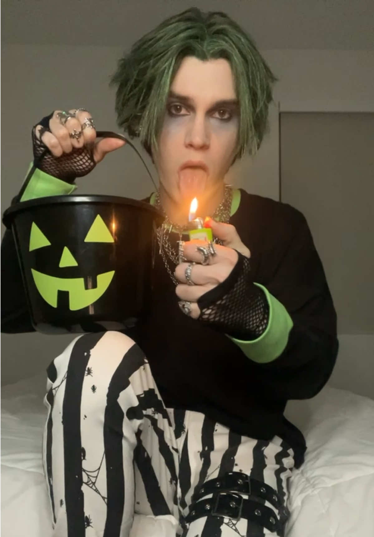 @vvampires13lood