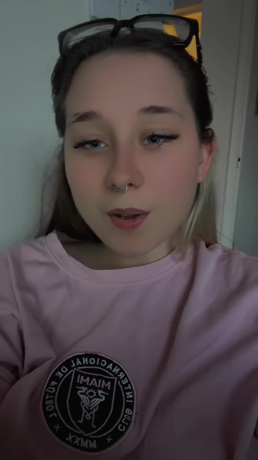 @🥀𝕃𝕒𝕦𝕣𝕒🥀