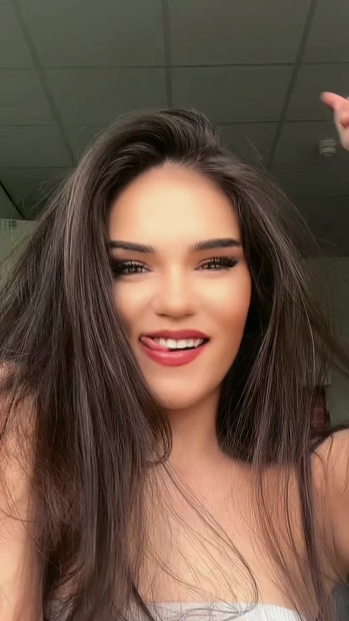 @hejkarooollcia