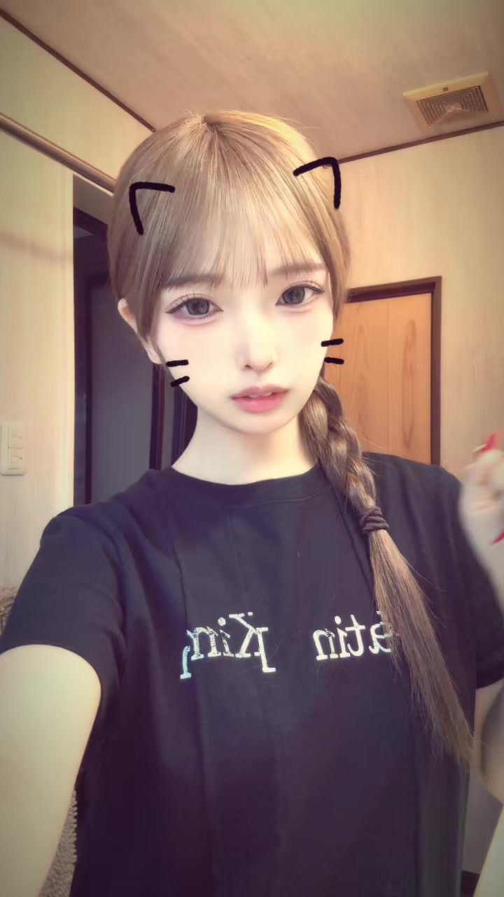 @スズ