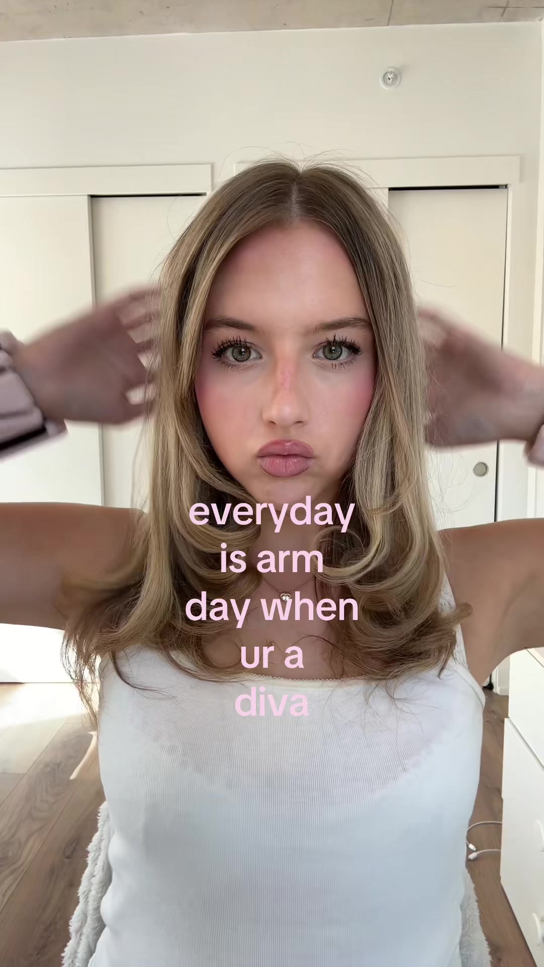 @KYRA| WELLNESS + FASHION