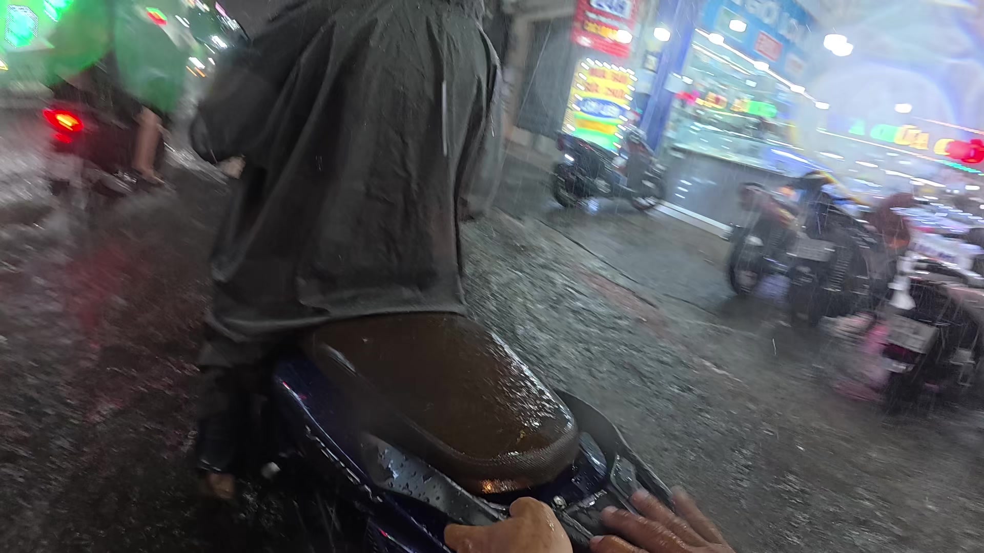 @Long Quận 9