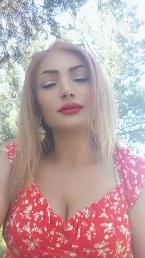 @emellebeauty