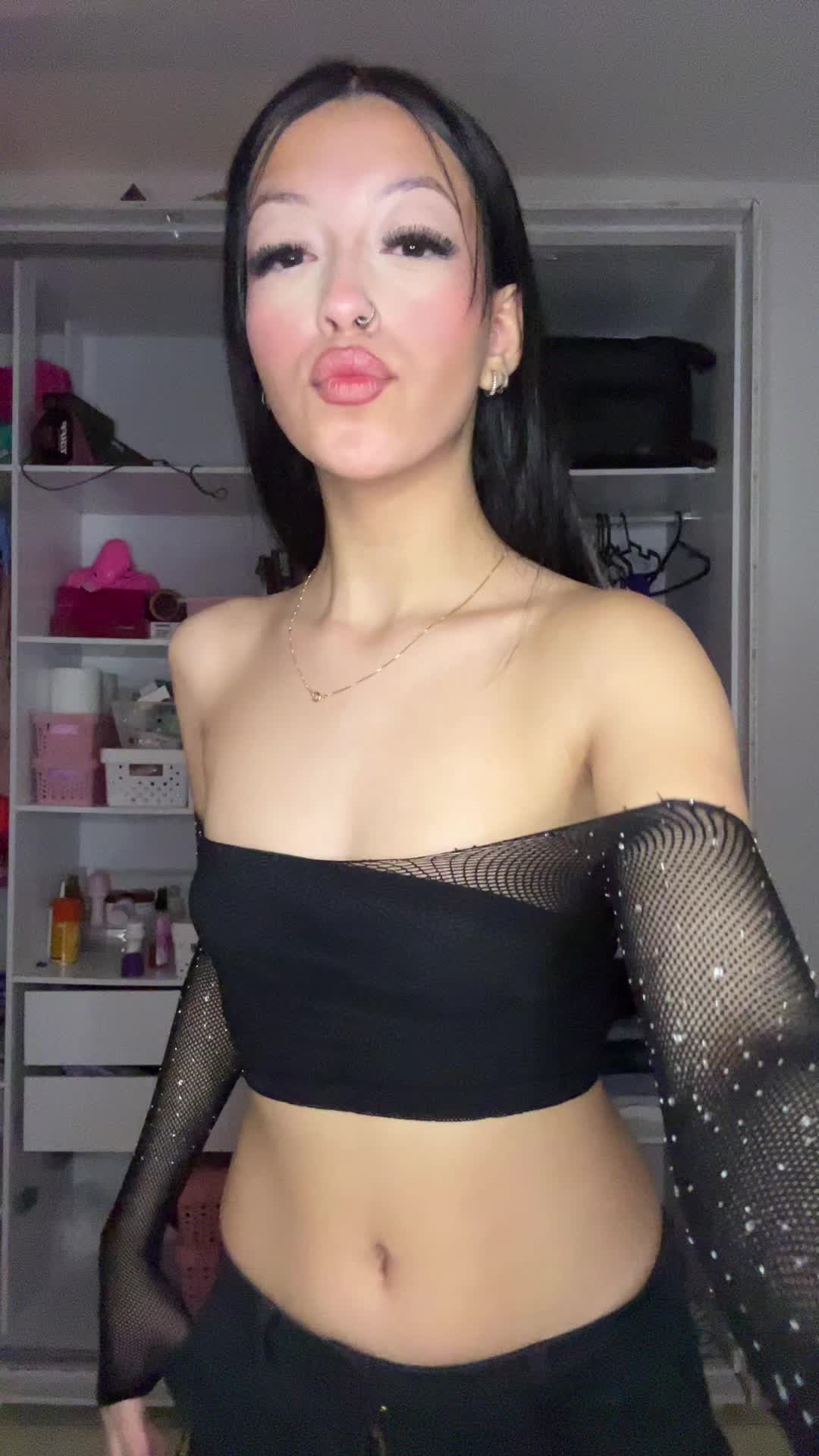 @𝐌𝐚𝐫𝐢💗