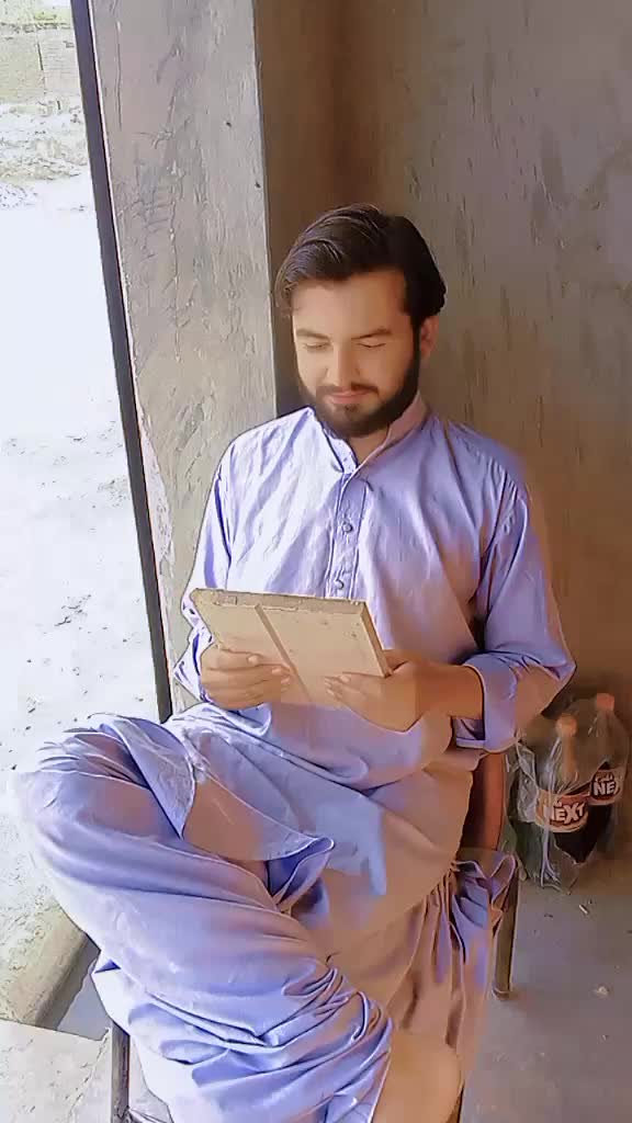 @SozaL Khan🤣