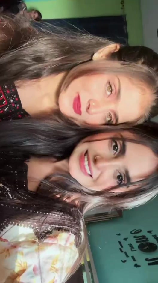 @Faryal_burfat
