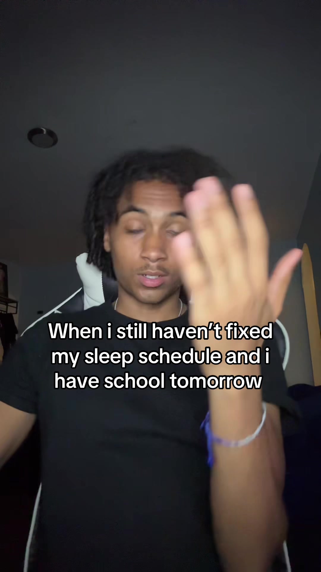 @alex_