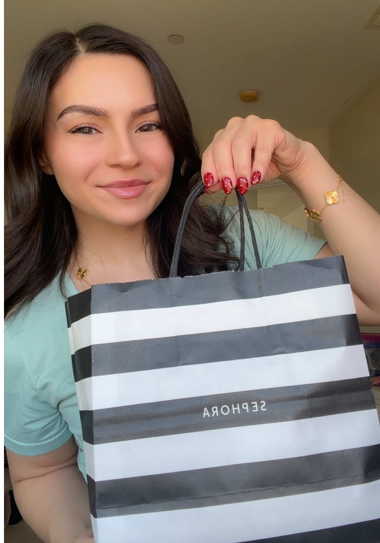 @Niveen نيڤين
