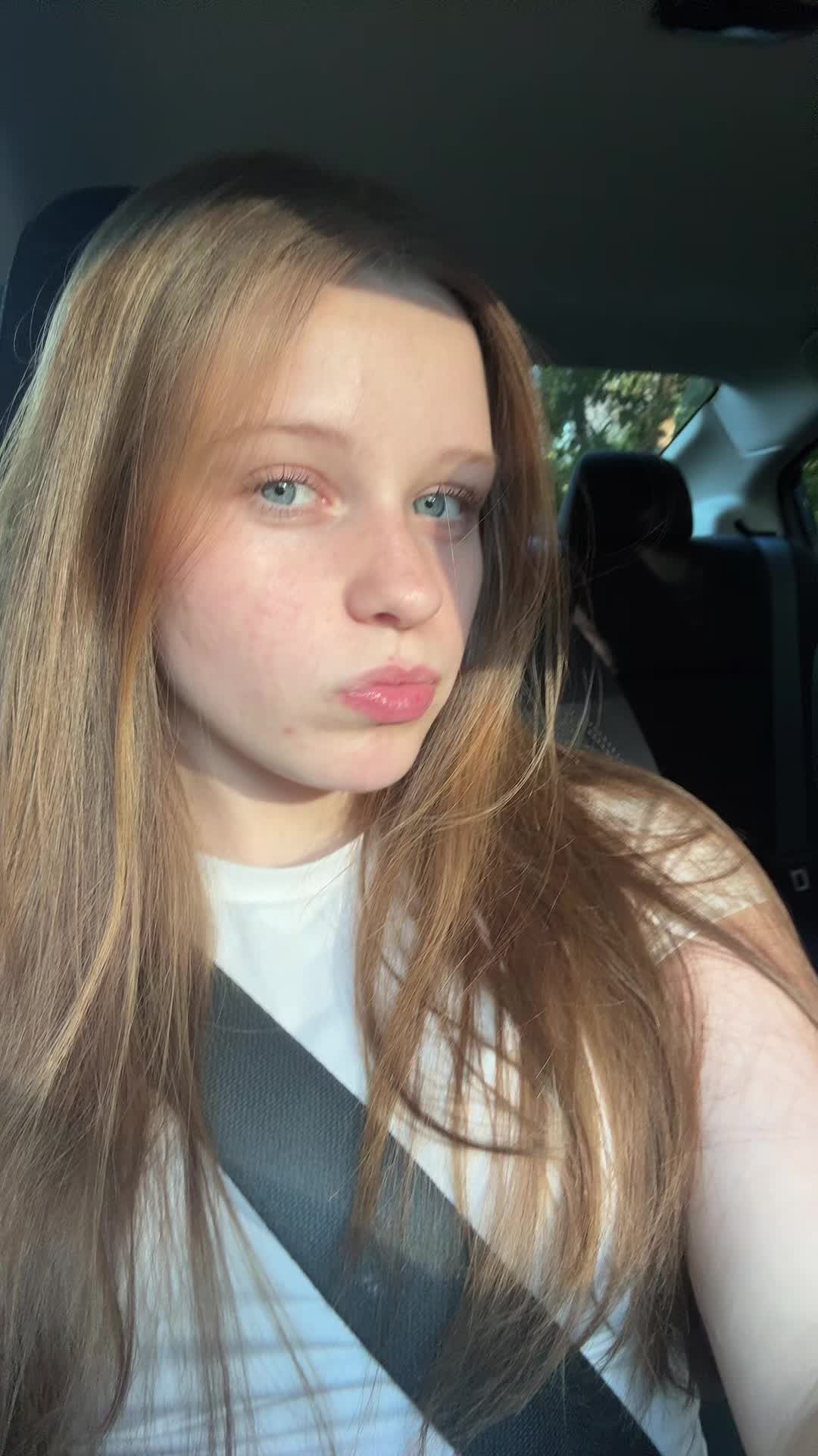 @hi.