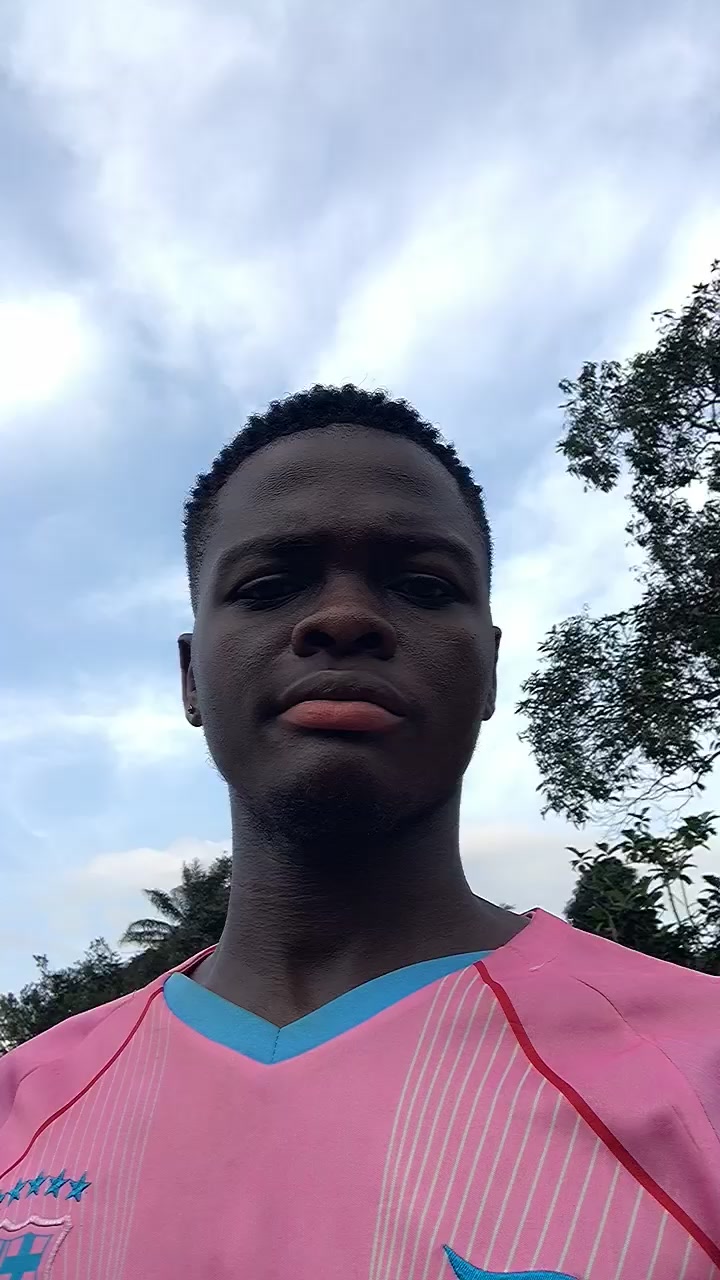 @Charles 🇱🇷