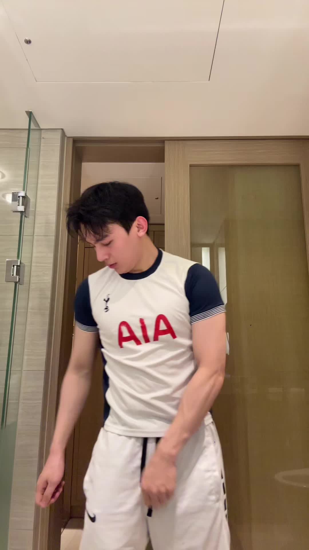 @khantnyizaww