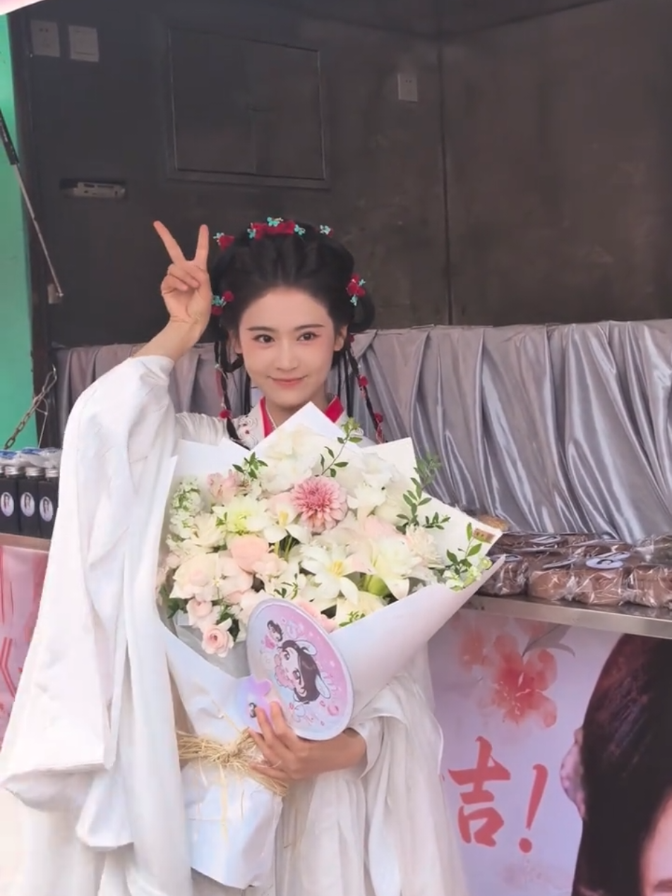 @Kẹo . Bông . Nhỏ 🍀