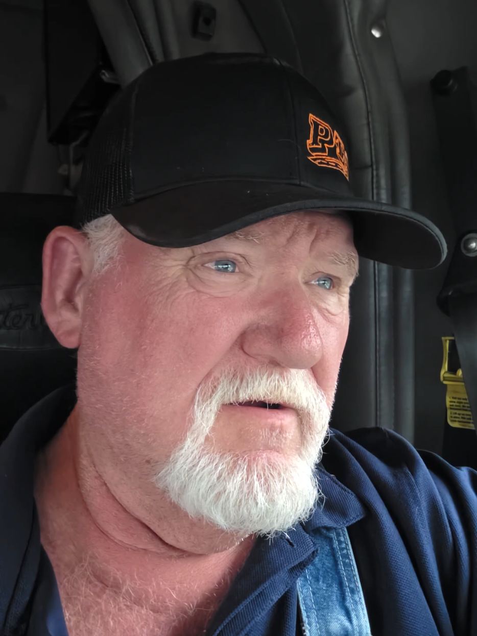 @BearTheVoice3 (Barry Mathews)