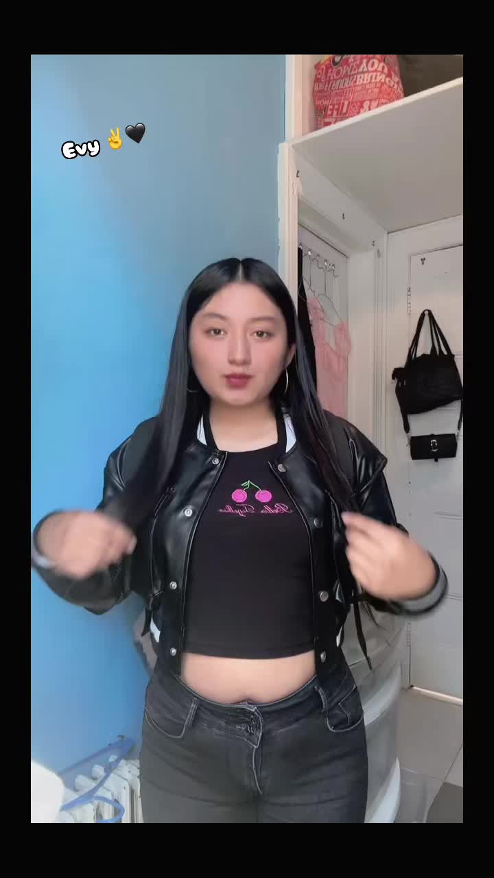 @Evyᥫ᭡
