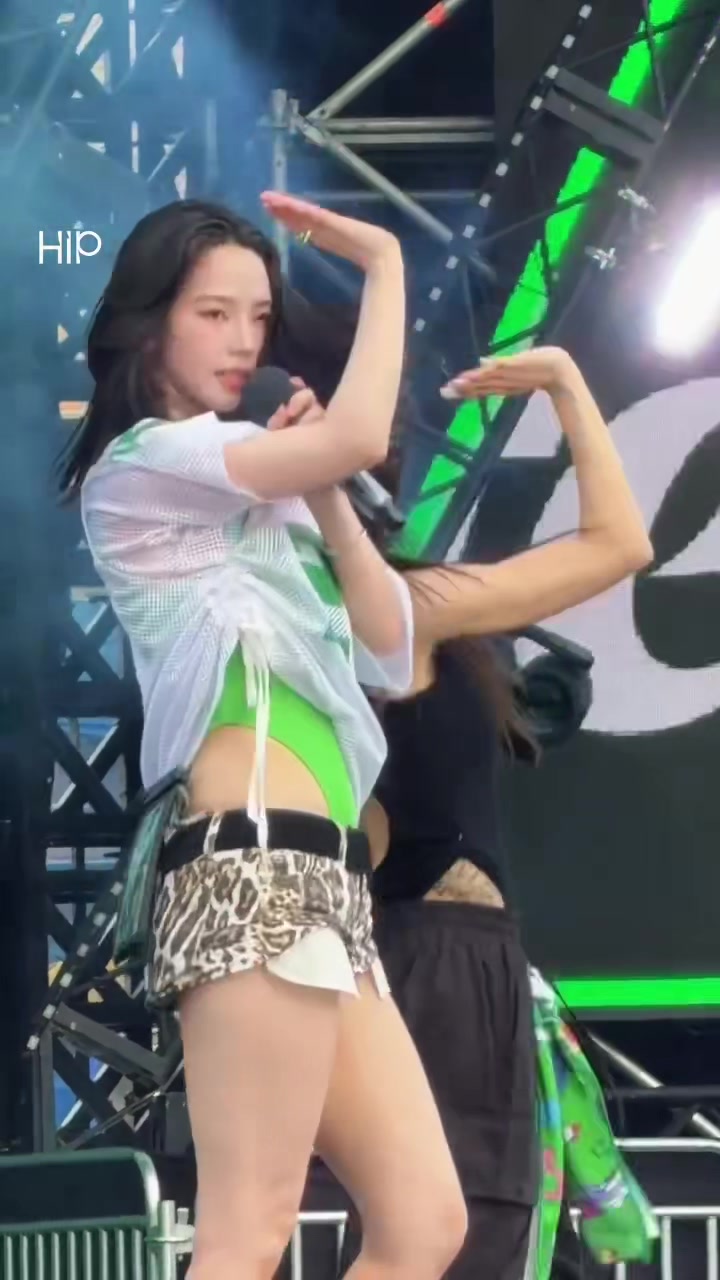 @☺︎