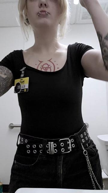 @graveyardratgirl