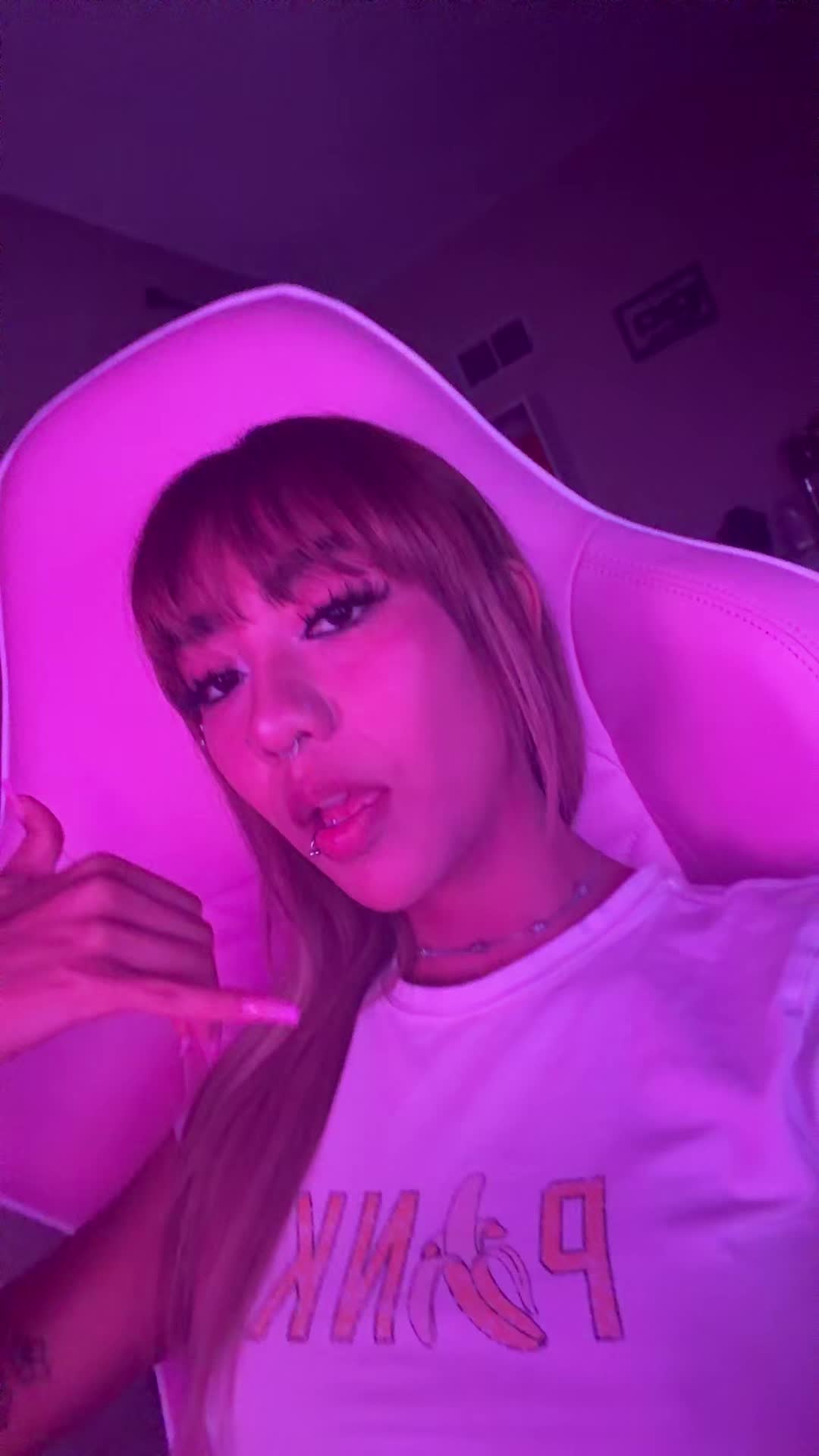 @Angietowers