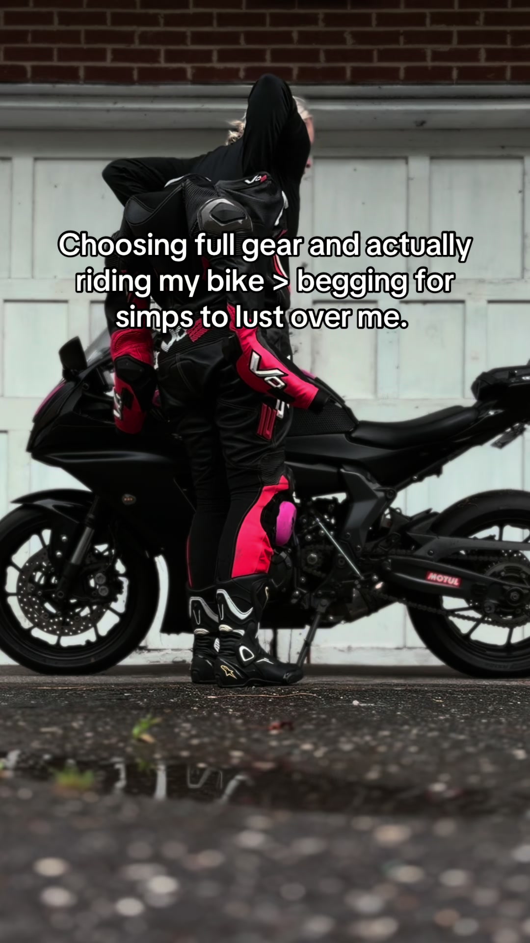 @Bee